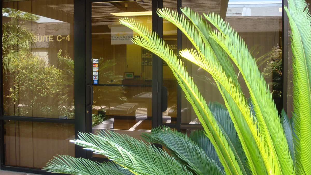 Picture of Sunshine Health Care Center front entrance